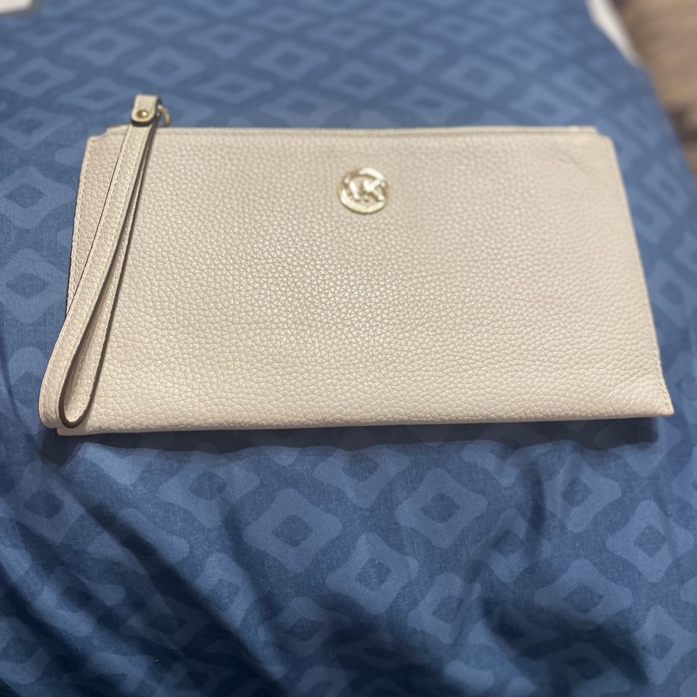 Michael Kors Wristlet